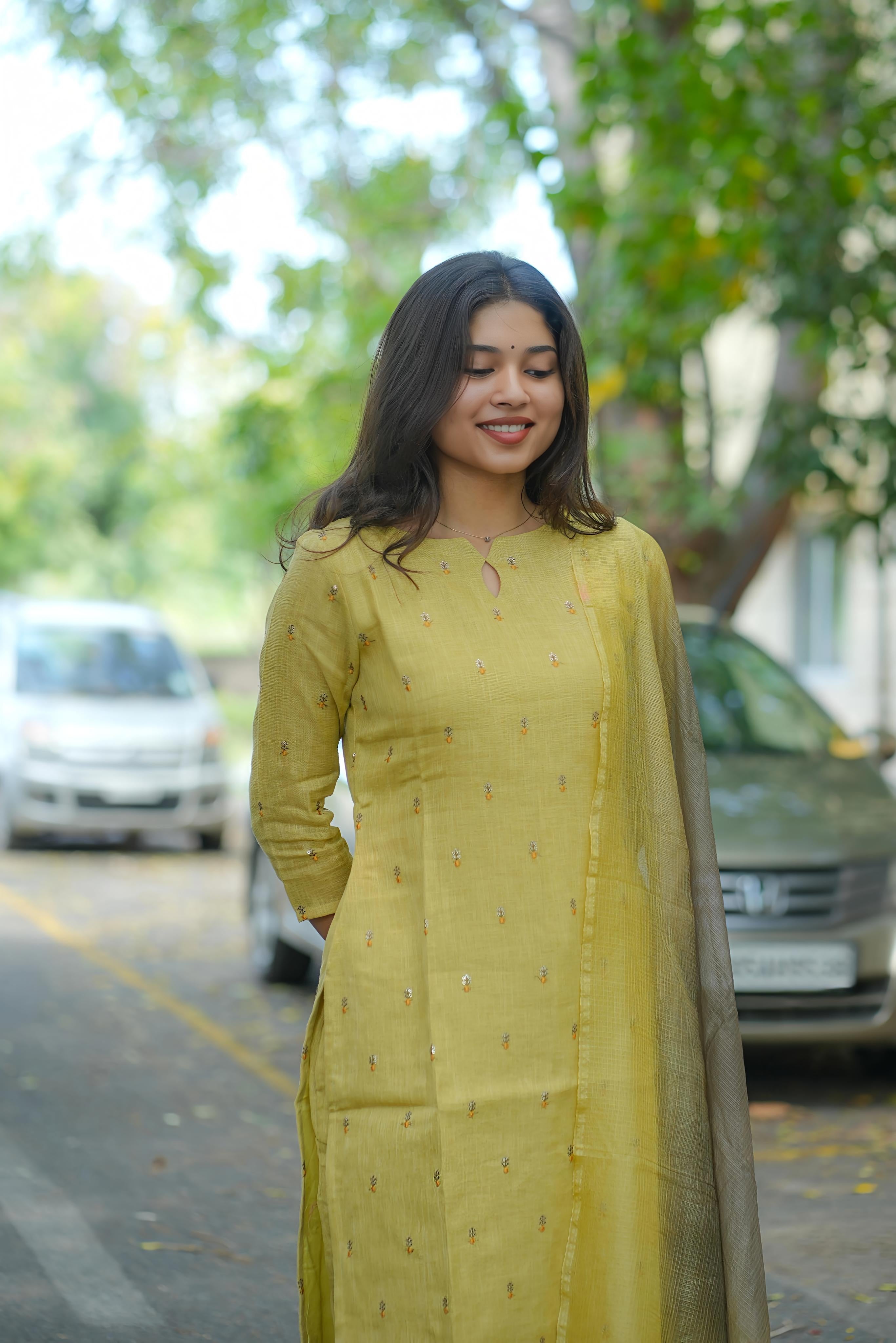 Sunlit Serenity 3 Piece Suit