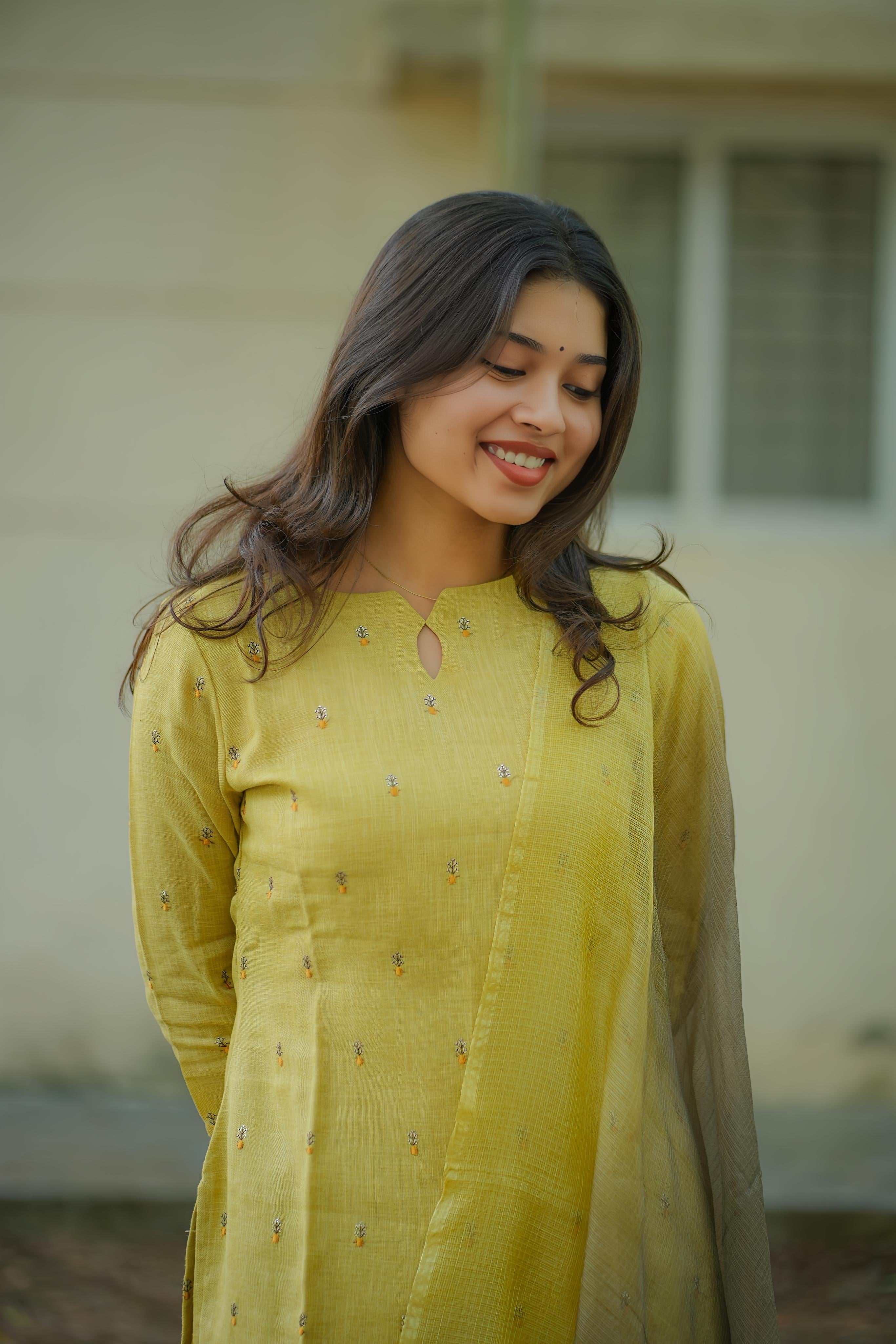 Sunlit Serenity 3 Piece Suit